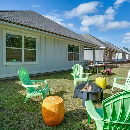 Citrus Cottage: Comfy - Hwy 10 - Peaceful Retreat