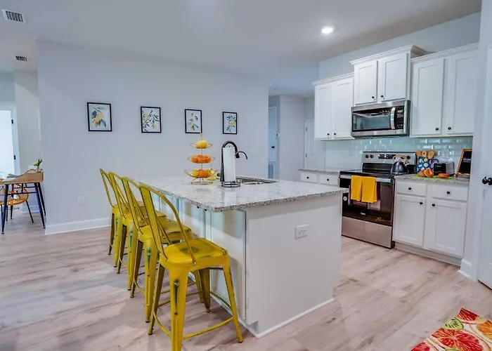 Citrus Cottage: Comfy - Hwy 10 - Peaceful Retreat Ferienhaus