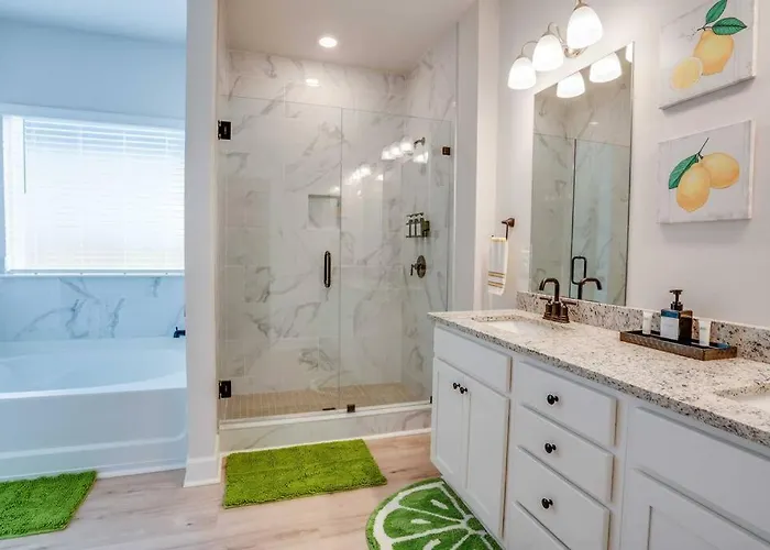 Citrus Cottage: Comfy - Hwy 10 - Peaceful Retreat *