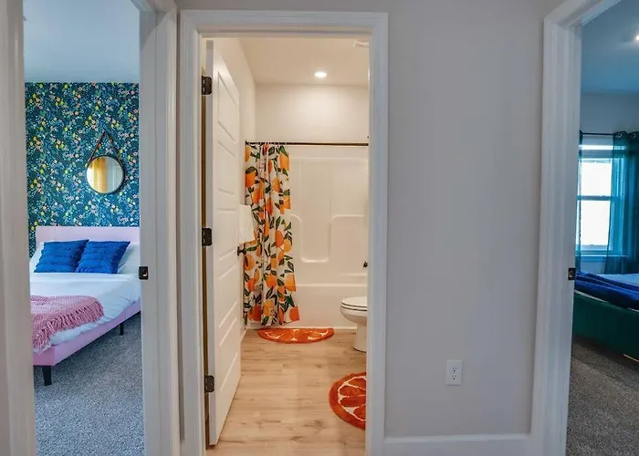 Citrus Cottage: Comfy - Hwy 10 - Peaceful Retreat * Tallahassee